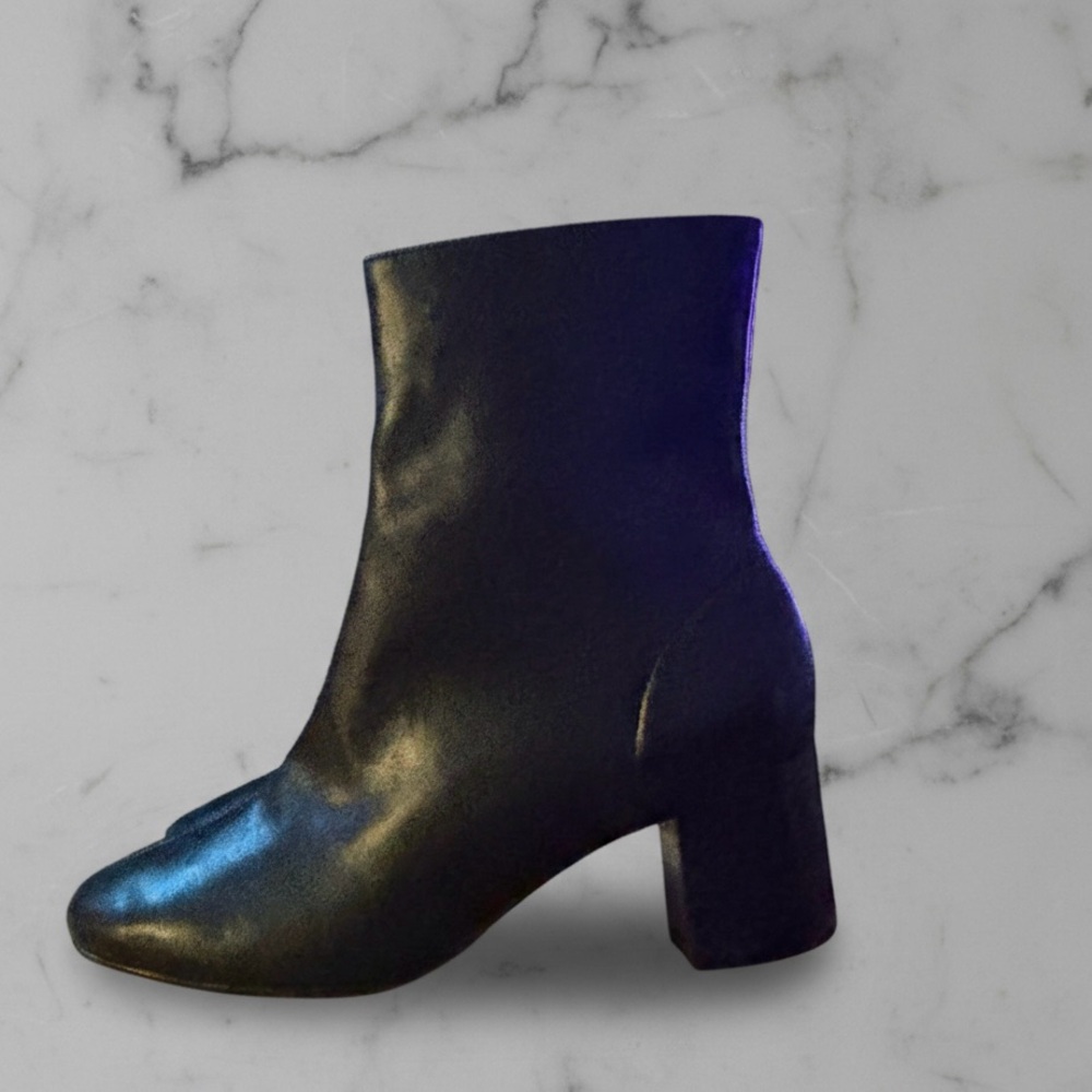 Arezzo Chelsea Classic Heeled Boots NEW IN BOX Black